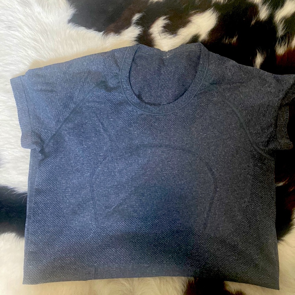 Lulu lemon shirt